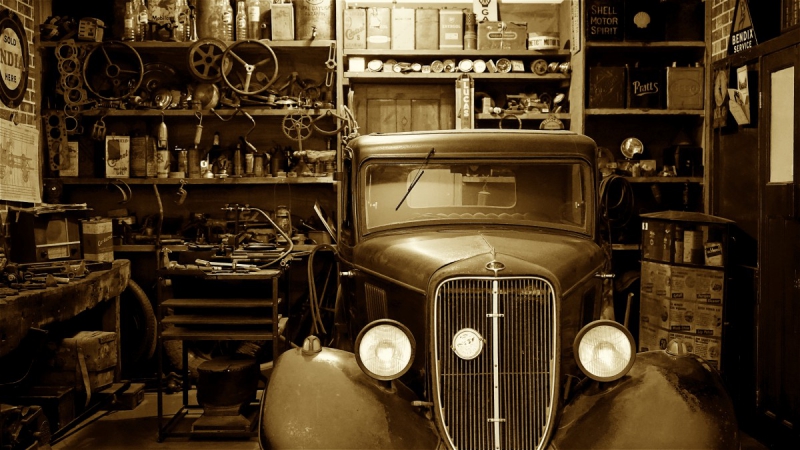 vitrine-BEAULIEU SUR MER-min_antique_auto_automobile_automotive_car_classic_equipment_fix-1169797