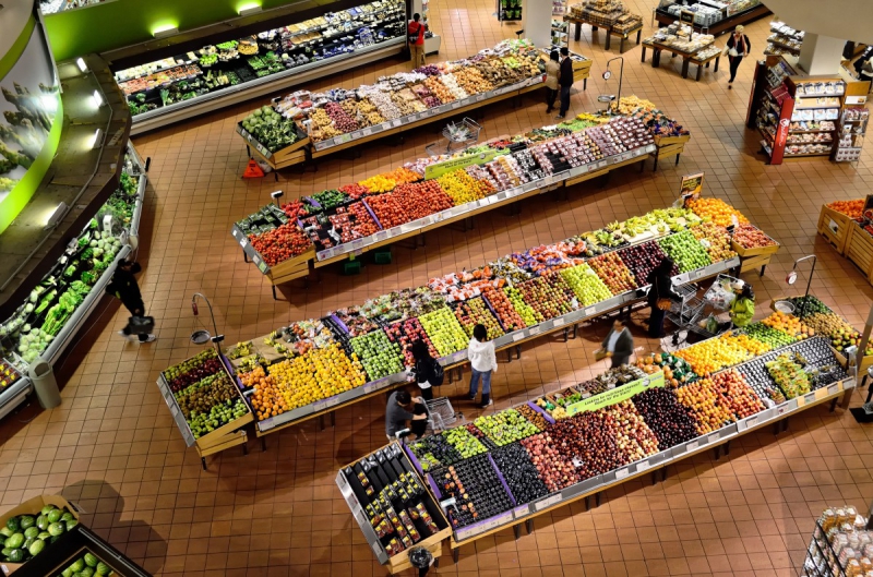 vitrine-BEAULIEU SUR MER-min_supermarket_stalls_coolers_market_food_fresh_shop_organic-652223
